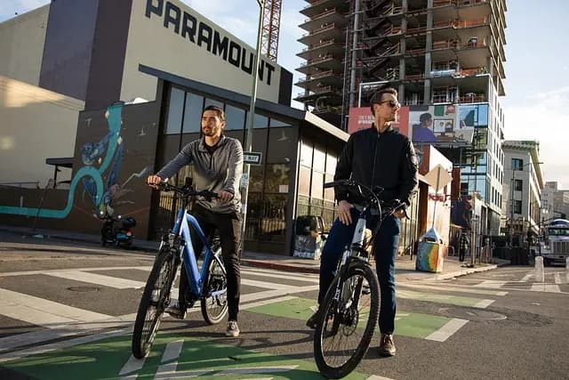 Les Avantages d'Utiliser des Équipements Électriques Écologiques