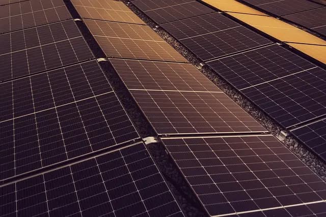 Comment Choisir un Onduleur Électrique Efficace pour Votre Maison