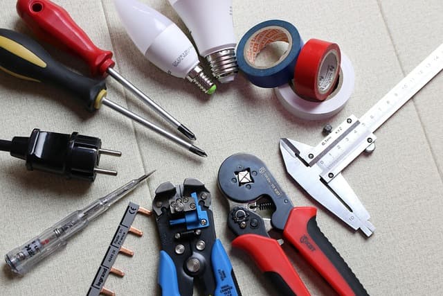 Les Meilleures Pratiques pour Installer un Équipement Électrique